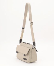 Y'SACCS ダブルタブ　トラベルポシェット