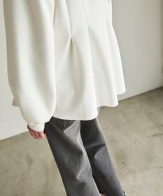 GRACE CONTINENTAL タックカットトップ