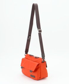 Y'SACCS ダブルタブ　トラベルポシェット