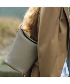 PELLE BORSA 縦型フラップショルダー Reinette レネット 4791