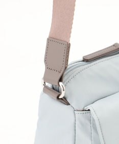 Y'SACCS ダブルタブ　トラベルポシェット