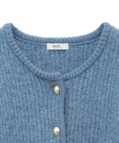 earth music&ecology ゴールド釦ショートニットカーディガン