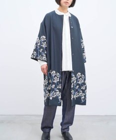 muuc 〈遠州織物の工場で織られた上質なコットン生地〉モクレン刺繍 ノーカラー ワイドシルエット コート（セットアップ可能）