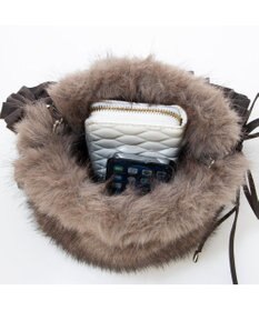 UNBILLION カシュカシュ cachecache / フリルショルダー付エコファー巾着バッグ