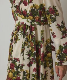 GRACE CONTINENTAL ボタニカルベリープリントワンピース