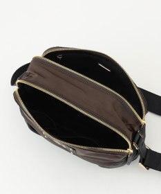 LA BAGAGERIE ウォータープルーフナイロン　スクエアショルダー