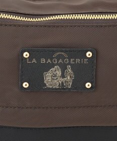 LA BAGAGERIE ウォータープルーフナイロン　スクエアショルダー