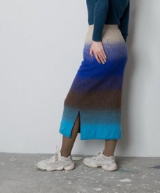 TRICOTE GRADATION SHAGGY SKIRT／グラデーションシャギースカート