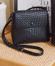 Tiaclasse 【2点セット】編み込み風ショルダーバッグ＋ショルダーポーチ付き