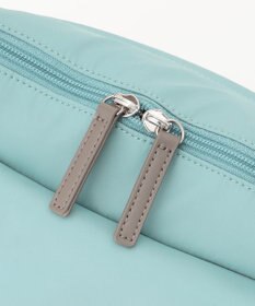 Y'SACCS ダブルタブ　トラベルポシェット