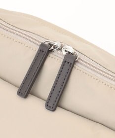 Y'SACCS ダブルタブ　トラベルポシェット