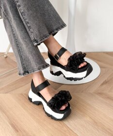 WEGO フリルスポーツ厚底サンダル