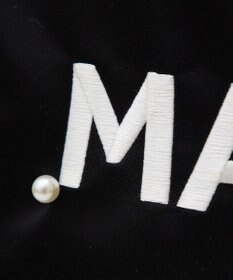 Maison de FLEUR サテンパールブランドロゴ刺繍トートバッグ