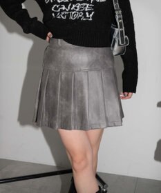 WEGO ヴィンテージライクFレザープリーツスカパン