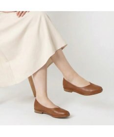 ing <ing>【WEB限定】【サスティナブル】スクエアトゥVカットフラットパンプス