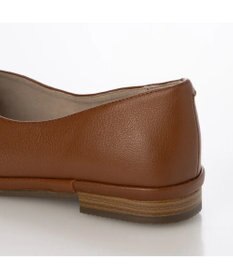 ing <ing>【WEB限定】【サスティナブル】スクエアトゥVカットフラットパンプス