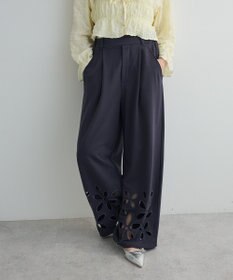 Green Parks フラワーくり抜き刺繍スウェットワイドパンツ