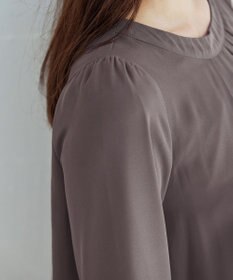 Tiaclasse L 【新色追加・洗える】裏起毛ジョーゼット胸元タックチュニックブラウス