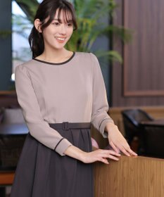 Tiaclasse L 【洗える】バックルベルト付き配色フレアワンピース