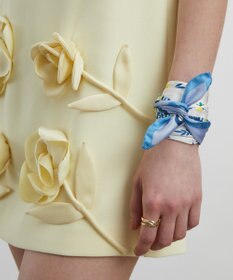 LIBERTY. ホープ スプリングス 45x45 シルク スカーフ