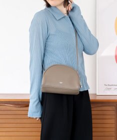 blancle シュリンクレザー ハーフサークルショルダー