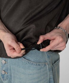 WEGO 【ユニセックス着用ITEM/MLサイズ展開】フェイクスウェードエンボスロゴT（SS）