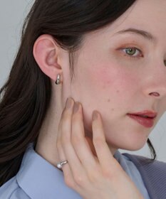 Phoebe 【金属アレルギー対応】【痛くないシリーズ】ぷっくりモードクリスタルループフィットイヤリング　シルバー