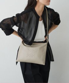 russet エンボスモノグラムショルダーバッグ(CE-1547)