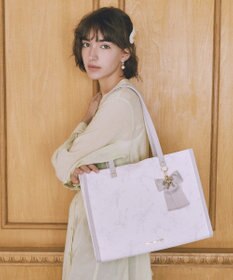 Maison de FLEUR すずらんプリントスクエアトートバッグ