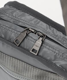 Y'SACCS 【Y’SACCS vous et】メタリックポシェット