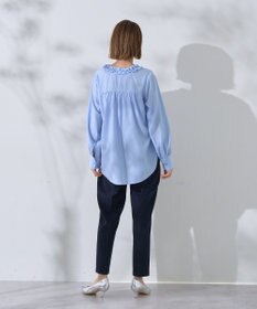 YECCA VECCA フリルVネックブラウス