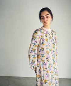 GRACE CONTINENTAL フラワー刺繍ショートトップ