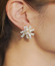 Tiaclasse リボンフラワービジューピアス