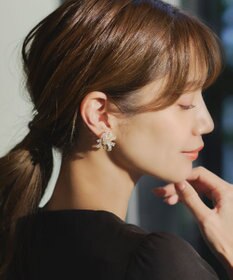 Tiaclasse リボンフラワービジューピアス