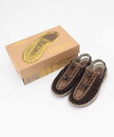 JOSEPH ABBOUD MOUNTAIN KEEN UNEEK　サンダル