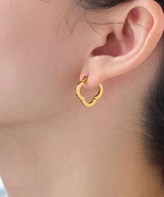 Phoebe 【金属アレルギー対応】フラワーワンタッチフープピアス　ゴールド/サージカルステンレス（片耳）