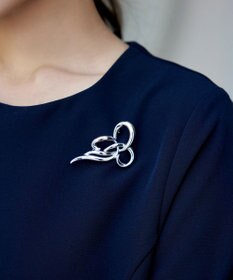 Tiaclasse ツイストブローチ