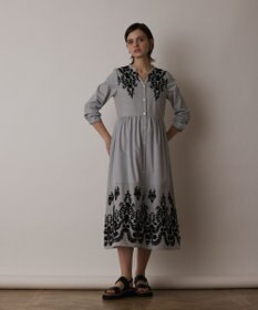 GRACE CONTINENTAL ストライプ刺繍ワンピース