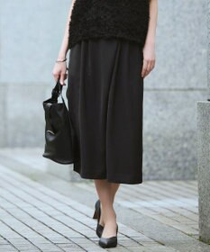 ICB ワッシャーダルサテン ニーショーツ ブラック