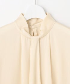 自由区 L 【洗える/UVケア/吸放湿性】シルクストレッチ ハイネックブラウス