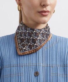 LIBERTY. アイフィス ストライプ 45x45 シルクスカーフ