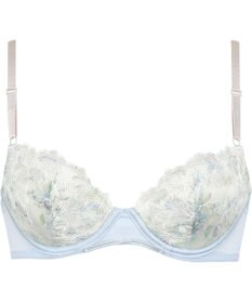 Wing 【マッチミーブラ】　ブラがわたしに合わせてくれる　バストの左右差や個々のバストの状態に柔軟に対応　ウイング／ワコール　KB2002