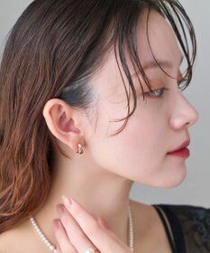 Phoebe 【金属アレルギー対応】【痛くないシリーズ】ストレートシャインクリスタルループフィットイヤリング　ゴールド