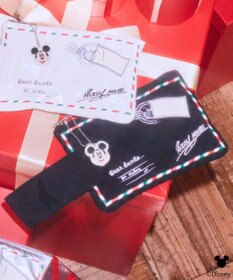 earth music&ecology 【予約】Disney/ミッキーチャーム付きレターモチーフポーチ