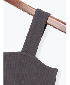 Te chichi テレコスクエアタンクトップ