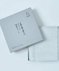 AND WOOL 〈上質な素材と手仕事から生まれたニット〉ホワイトカシミヤ100％のスヌード　（ツートンカラー）