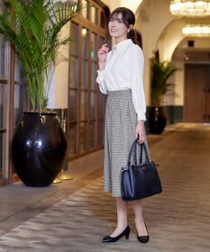 Tiaclasse L 【洗える】襟刺繍ピンタックブラウス