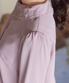 Tiaclasse L 【洗える】襟刺繍ピンタックブラウス