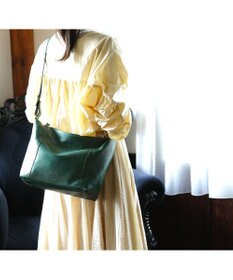 Regalo Felice 【A4サイズが入る / たっぷり収納】ショルダー大 / REGALO