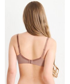 WACOAL 【小さく見せるブラ】 シンプル ブラジャー 着やせ効果 コンパクトにメイク バストの突出をおさえる 背中の段差を軽減 大きいサイズ レディース BRB452 /ワコール